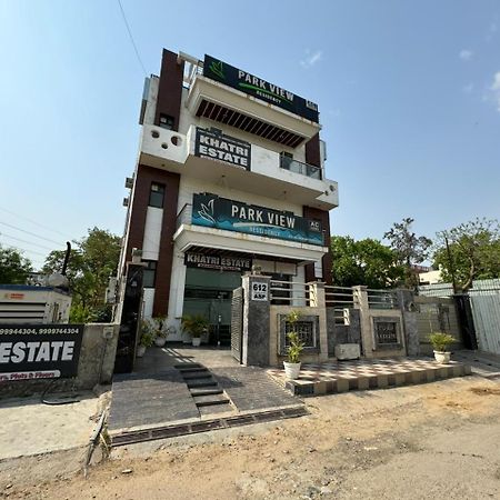 Hotel Parkview Residency à Gurgaon Extérieur photo